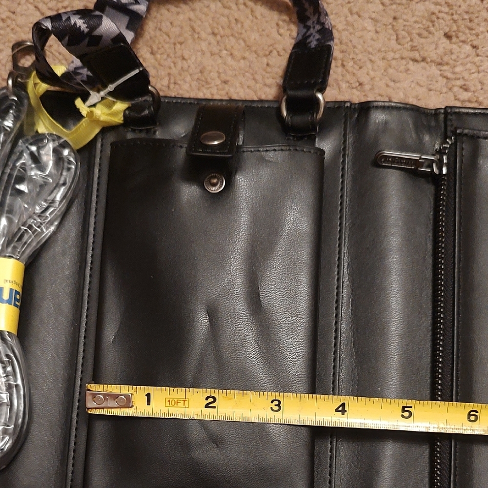 Wrangler Black and Gray Geometric Crossbody Or Wristlet - Picture 11 of 14
